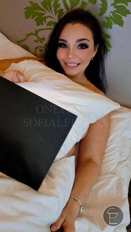 CUSTOM VIDEO 

Do you want to see me in a video that will be..