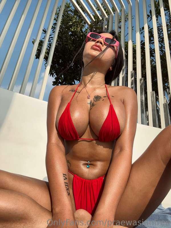 @praewasian