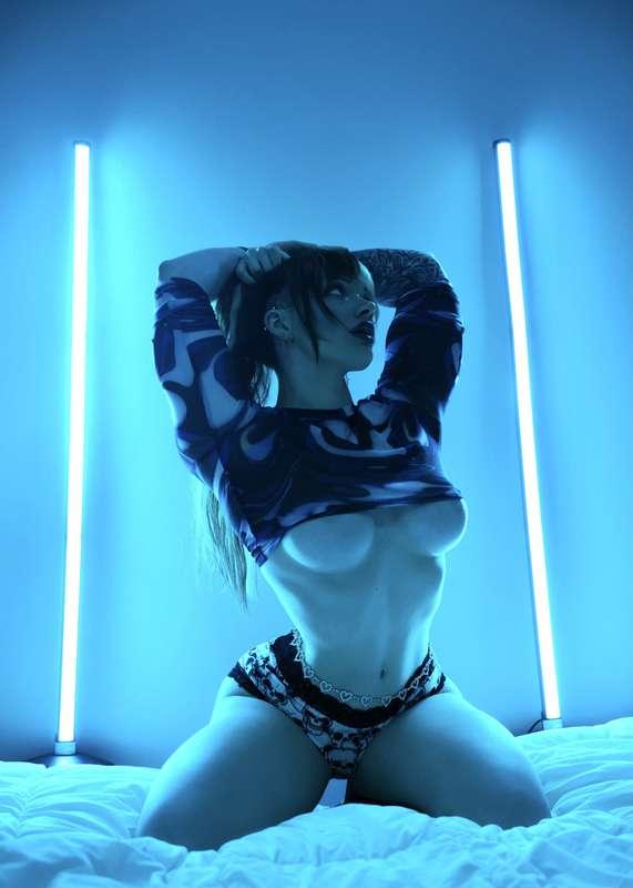 xinia_official image #1