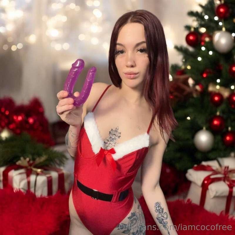 Santa sent me a present, tip me 10$ and I’ll show you how it..