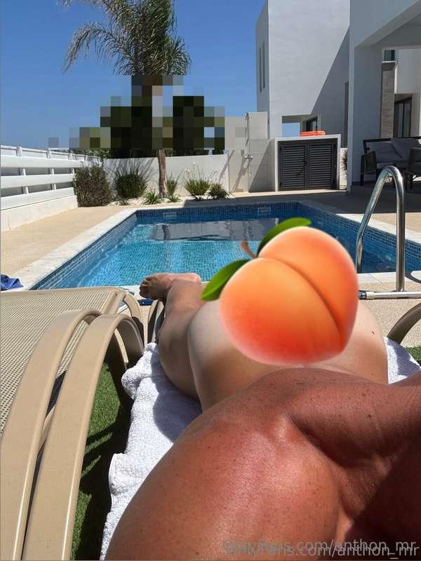 Shove your head in between and eat me like a plate? 😩