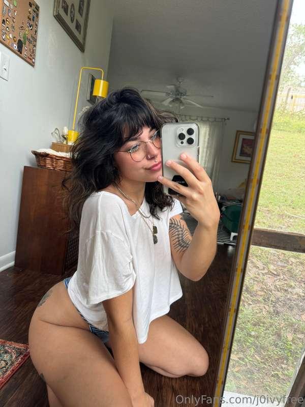 Need my ass spanked right now! 
