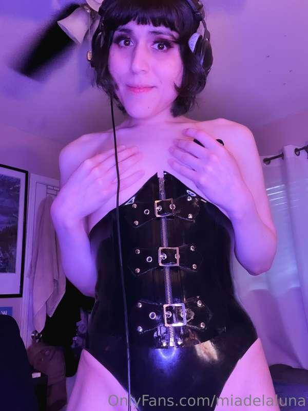 Rubber DJ  💿