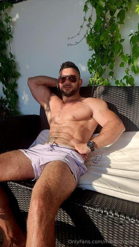 Let me be your daddy and get in your knees between my legs! ..