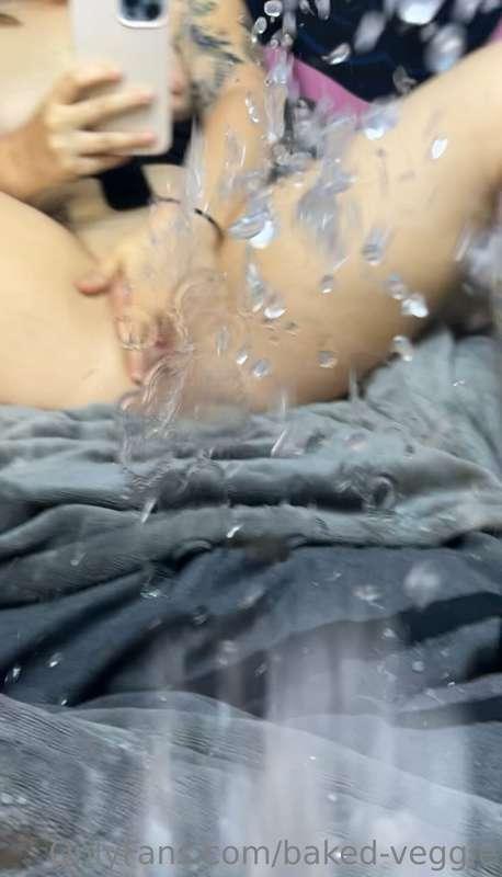 I fingered myself so hard I creamed & squirted 💦💦