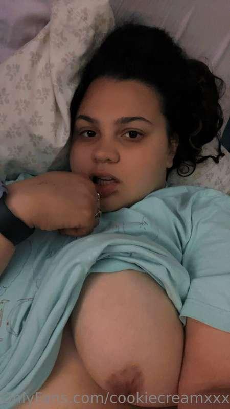 POV: you open Snapchat to see this sexy pic from your favori..