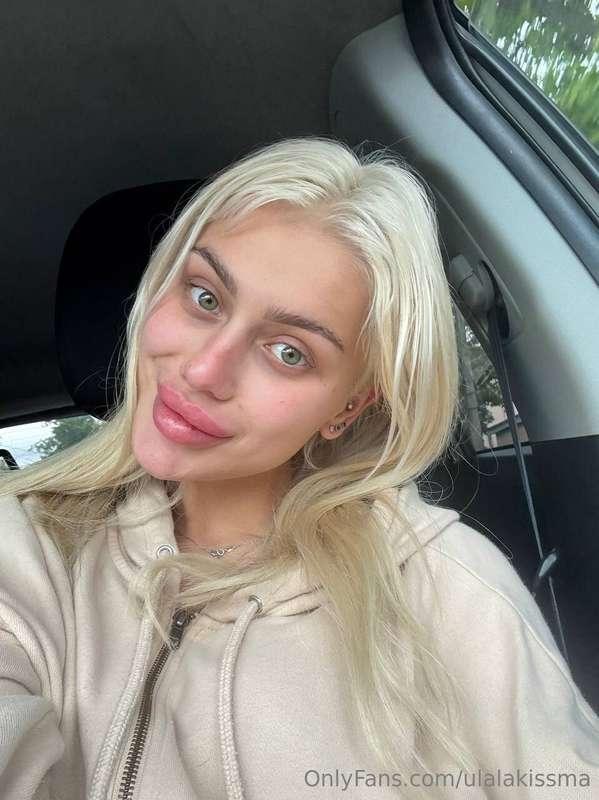 Spilled my coffee, tripped on the stairs — then barista gave..