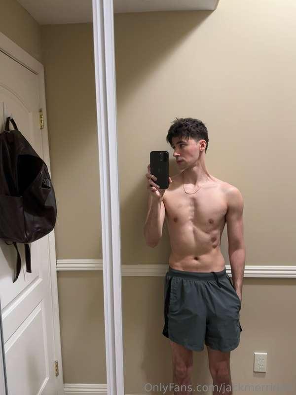 kind of a month of mirror selfies, huh?