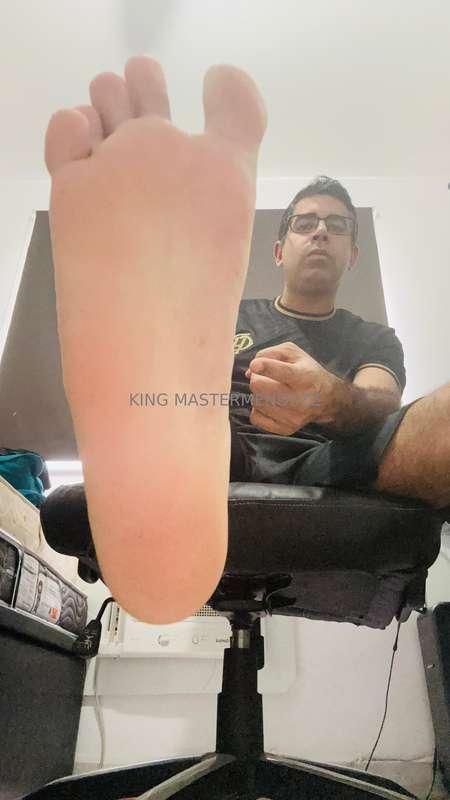 Seu mestre está de volta, pronto pra entrar na sua mente e d..