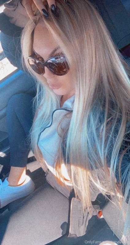 Salon day.  Hope everyone has a fantastic Saturday 💋