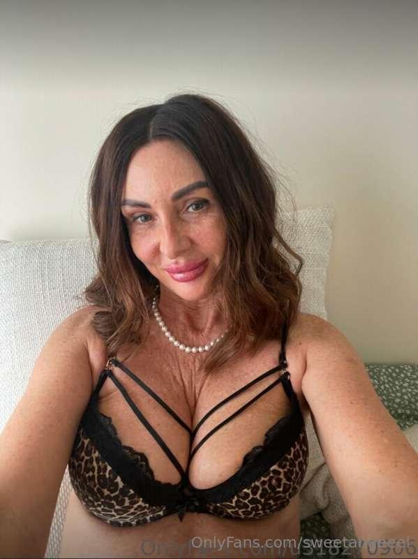 OMG @y0ur_wife is the horniest slut I know ❤️
You didn't rea..