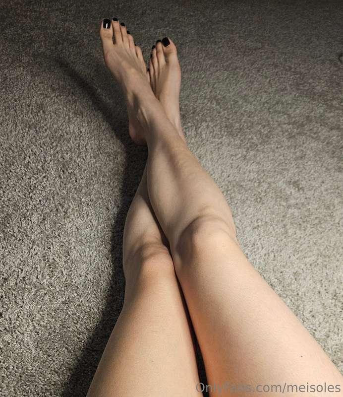 It's big feet Friday! Did you forget how long my toes are?