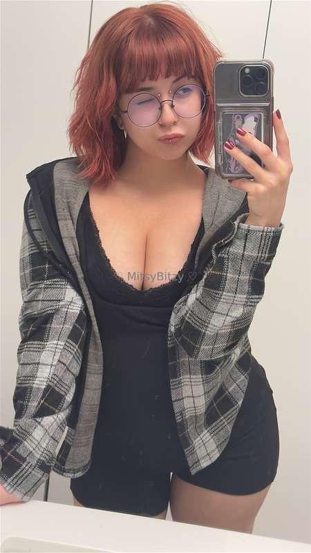 hihihiii been busy AND messed up my hair dye so I’ve been ca..