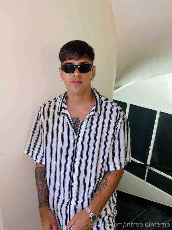 😎