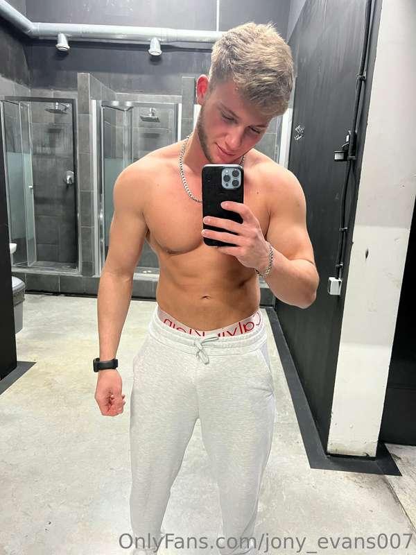 Time to start morning training💪, daddy, or maybe u wanna bur..
