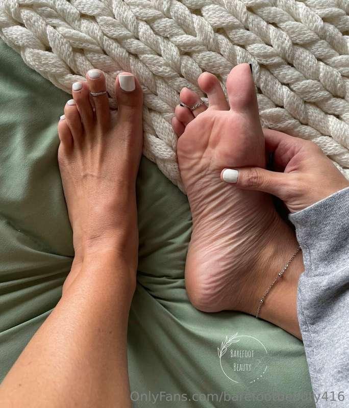 will you rub my feet?🤍
