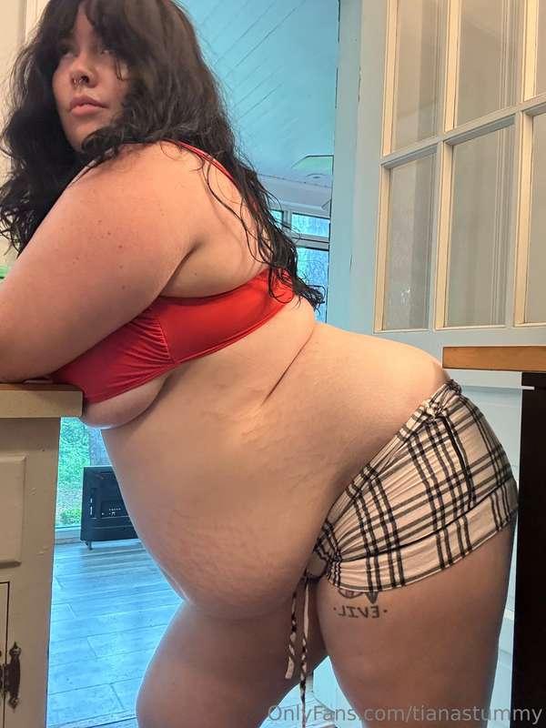 tianastummy image #0