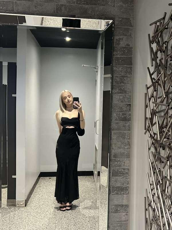 👀