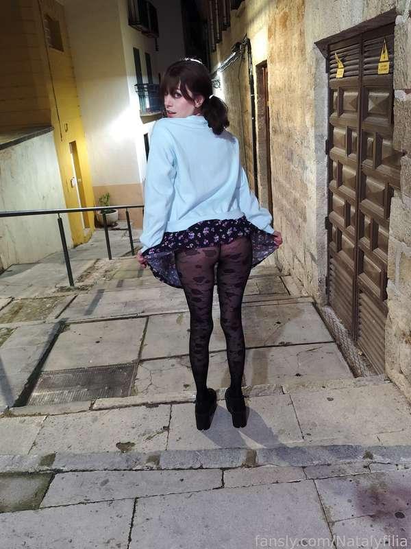 Follow me to the paradise😏

#ass #fetish #egirl #fyp #young #teen #petite #outdoor