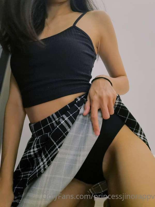 Hi lurkers. Have fun simping / sugaring $$ 
Main: @princessj..