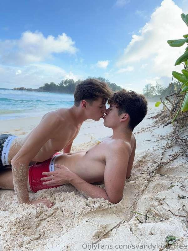 Love you beach boy 😈🤪