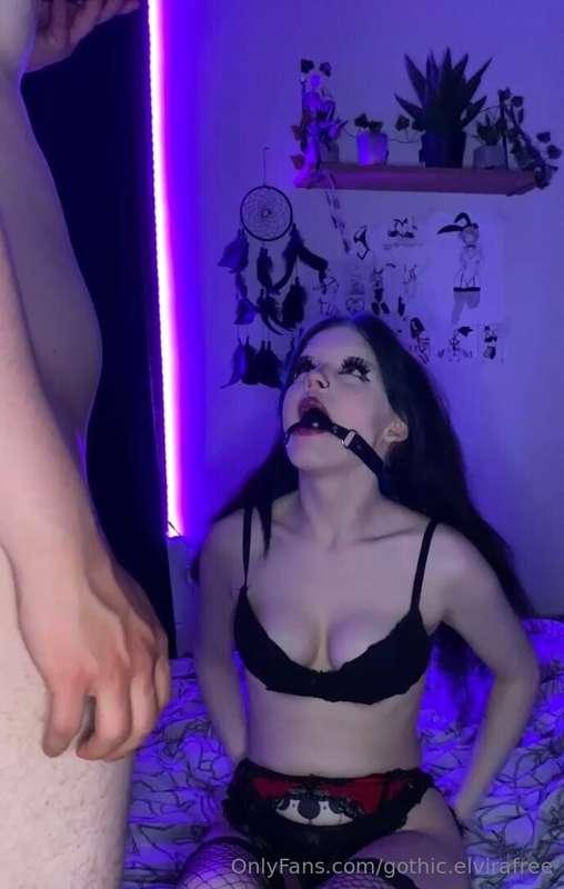 gothic.elvirafree image #0