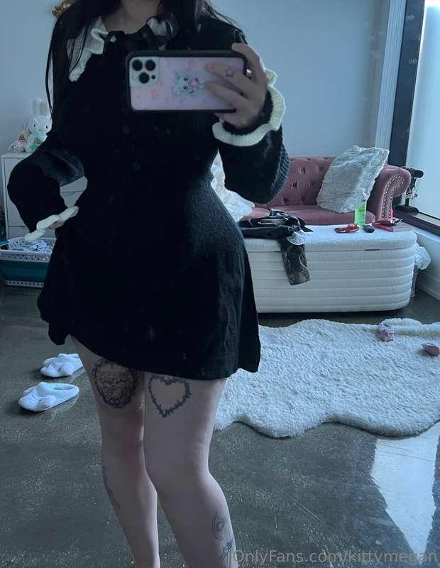 do we like the new thigh tatt?! <3