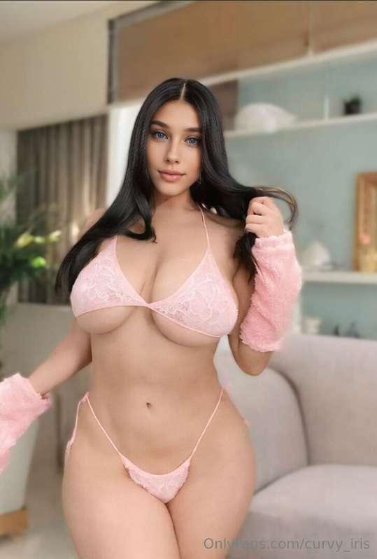 THIS PUSSY @lorraine_kisss SWEET LIKE CANDY🤤🤤🤤 SHE KNEAD HER..