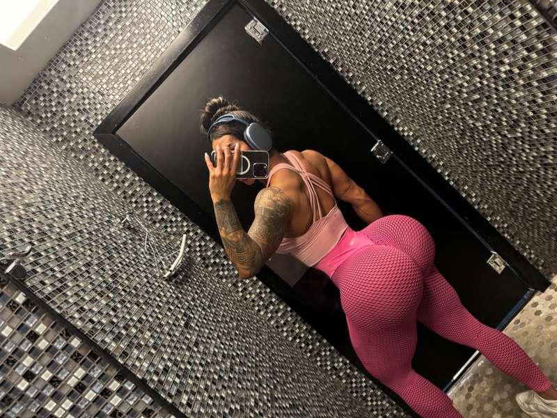 Do you want to workout with me? 💕