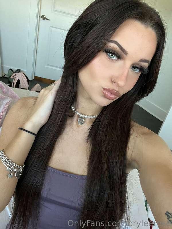 Who wants to talk? I’ll be on all night 😈 message me💦