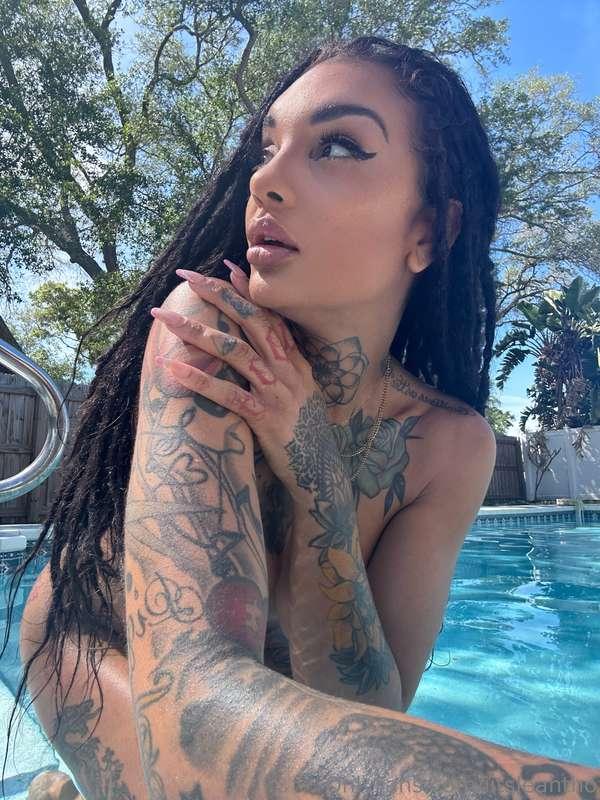 Heard it's snowing in parts of the east coast...not where I ..