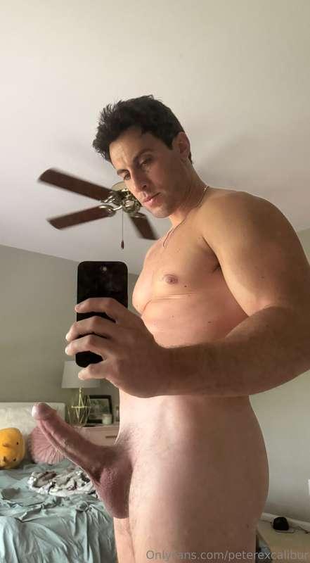 First post! Subscribe if you want to see more of my body and..