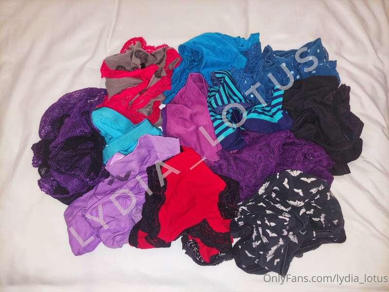 The 1st person to tip me $10 gets to pick my panties for ton..