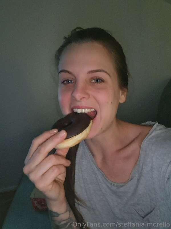 Schon gefrühstückt Baby ? 🥰 Lust auf ein heißes Frühstück zu..