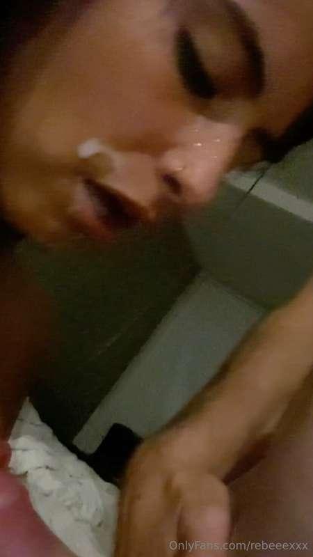 5 minutes of pure blowjob that ends with an explosive ending..