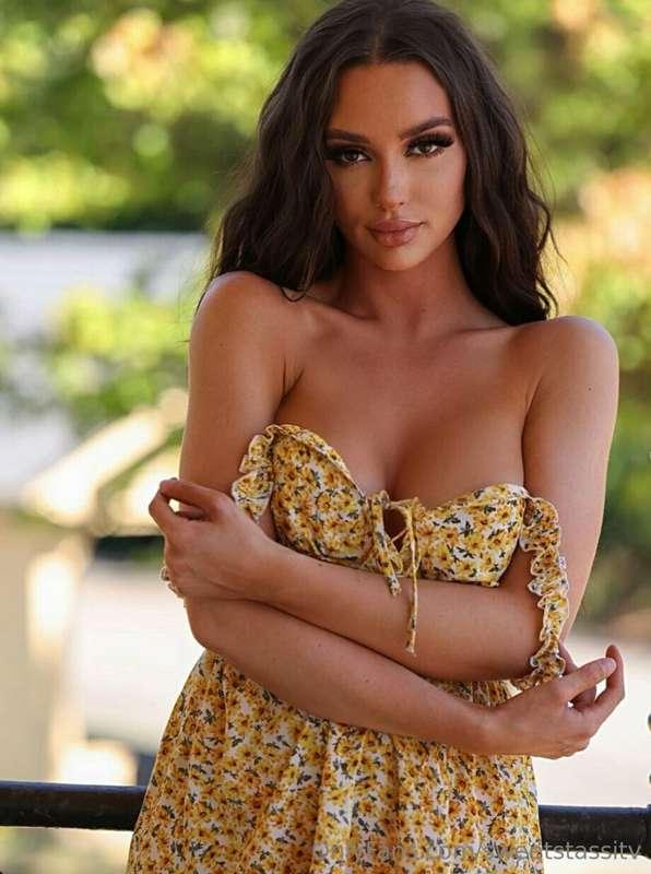 I look innocent but I play naughty over here 😈 https://onlyf..