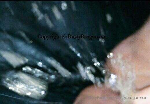 bustybroganxxx main image