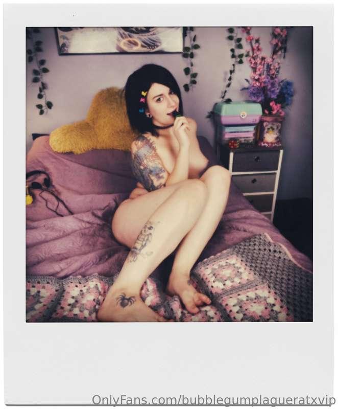 Here's a couple extra's from the last shoot. 

Shooting a ne..