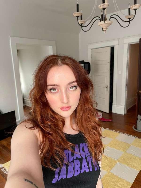 I heard someone around here was looking for a frizzy haired ..