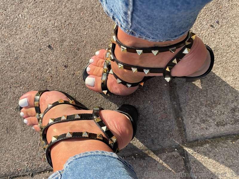 pretty_feet_39 image #0