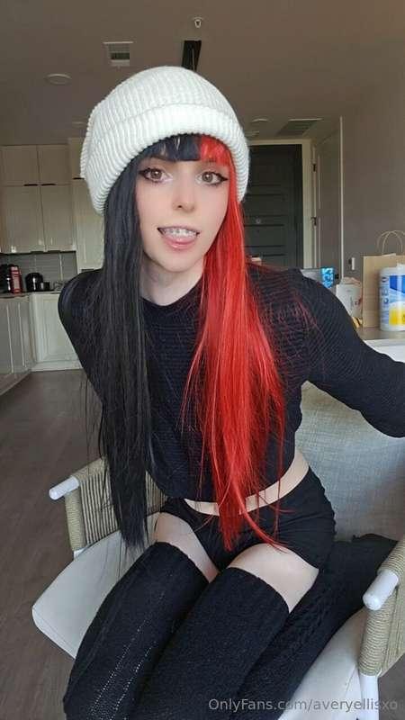 want to come and paint my face with something? ;3 or would y..
