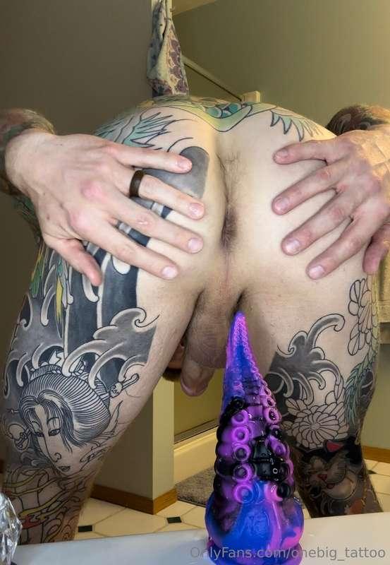 Freshly shaved hole, and a toy favorite….. check your DM tod..