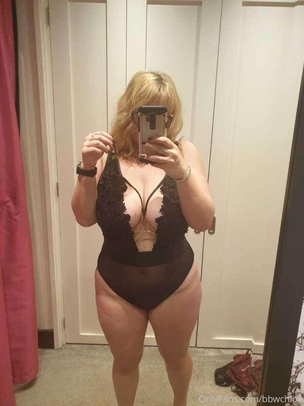 Hopefully these changing room lingerie pictures are ok I hav..