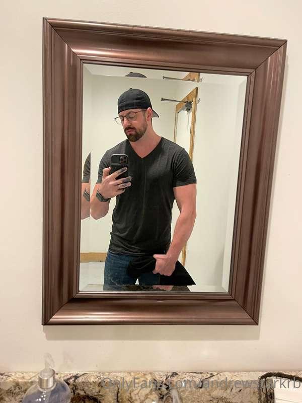 Quick bathroom selfies before getting the day started