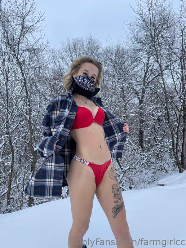 Come play in the snow with me :)