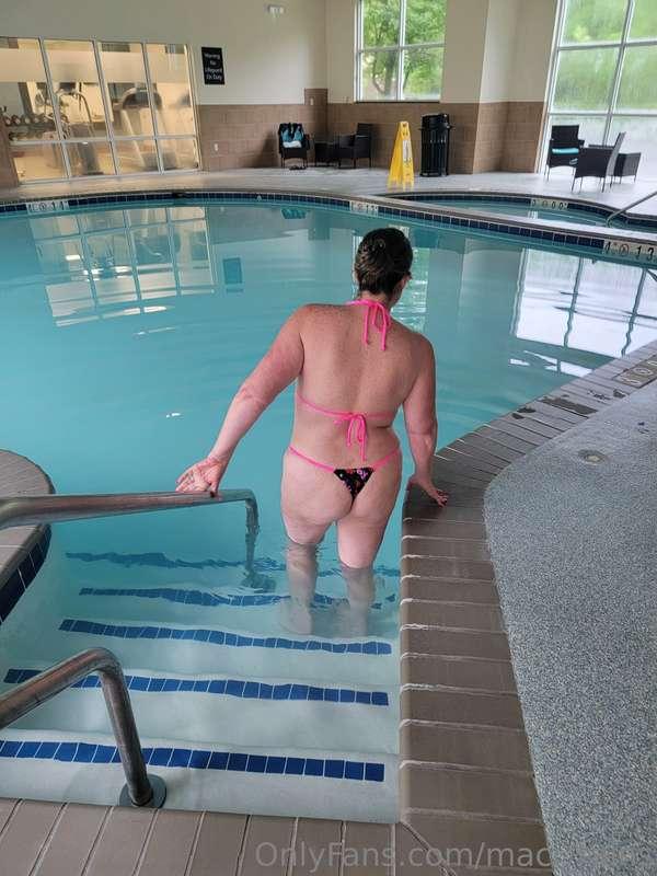 Out of state spending some time in the pool.
