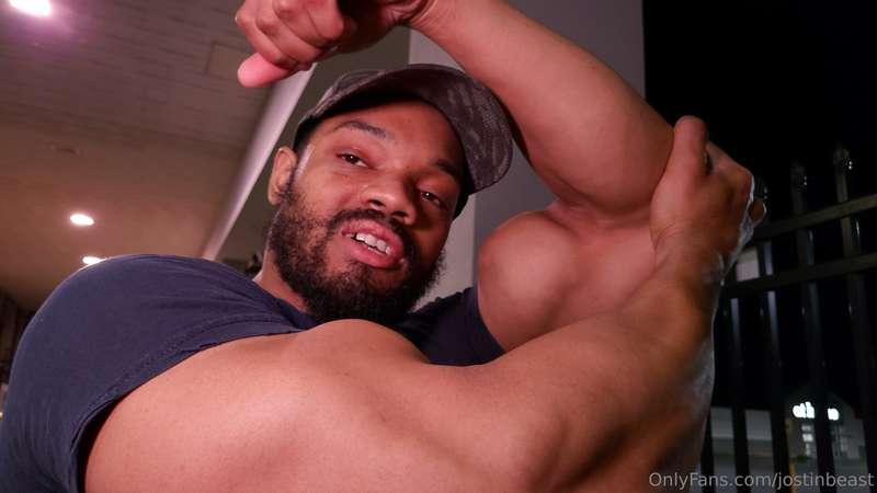 The Burliest of bulky meatheads in his element, getting bulk..