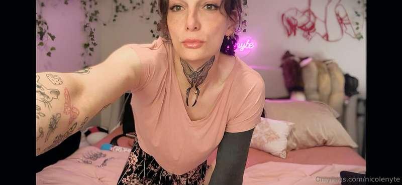 part 1/3✨
trying my first “photo set movie story”🤪
xx
we com..