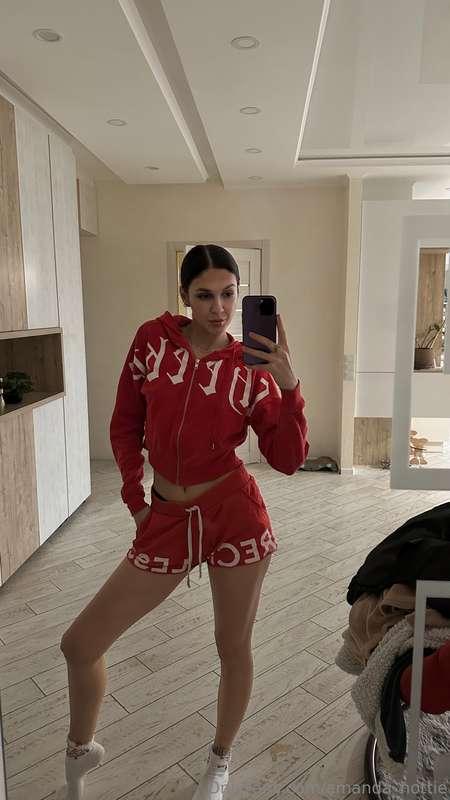 Feeling lonely😘 Wanna chat in DM?