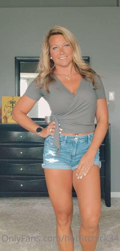 Ready for a night out on the town ... 💋💋